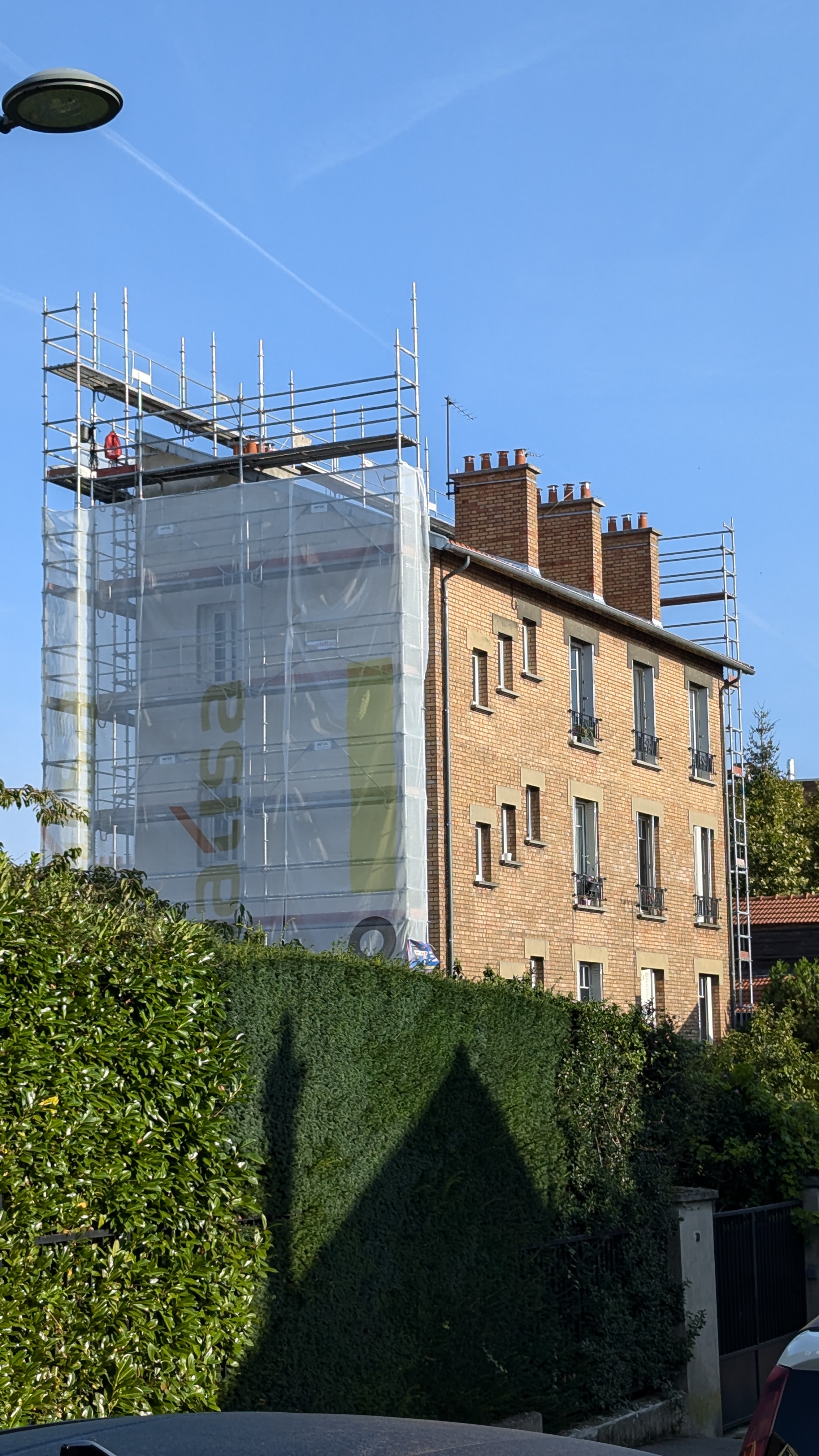 Façade pignon pendant travaux