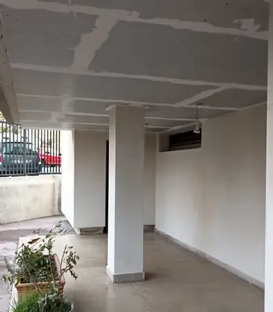 Isolation du plafond du plancher bas.